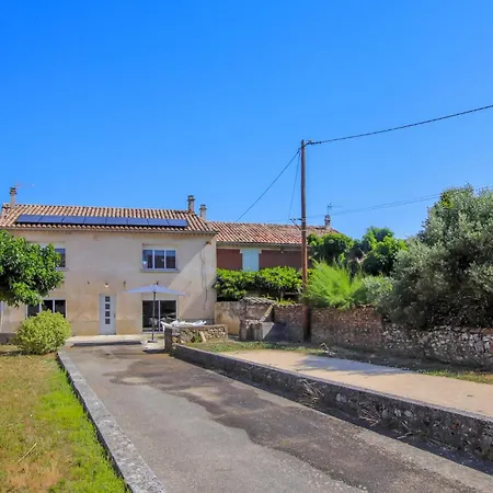 Сasa de vacaciones Awesome In St-just D'ardeche Saint-Just (Ardeche)